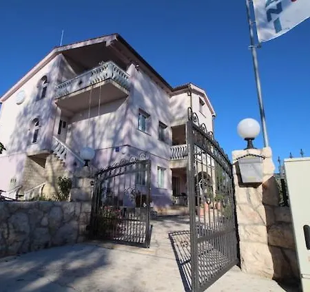 Apartamento Helena Zadar