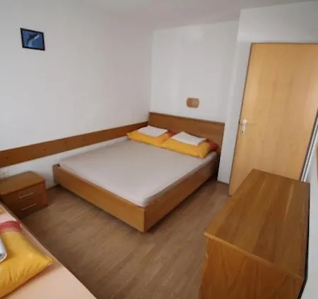 Helena Zadar * Vrsi